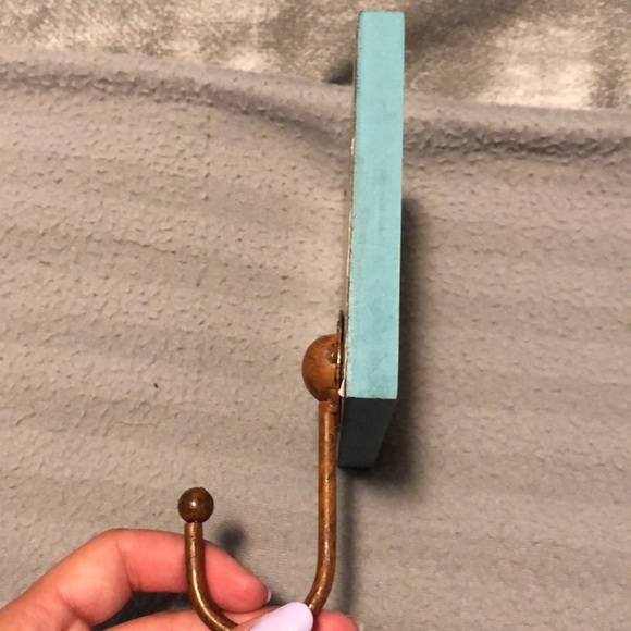 Hook/hanger - Picture 2 of 4